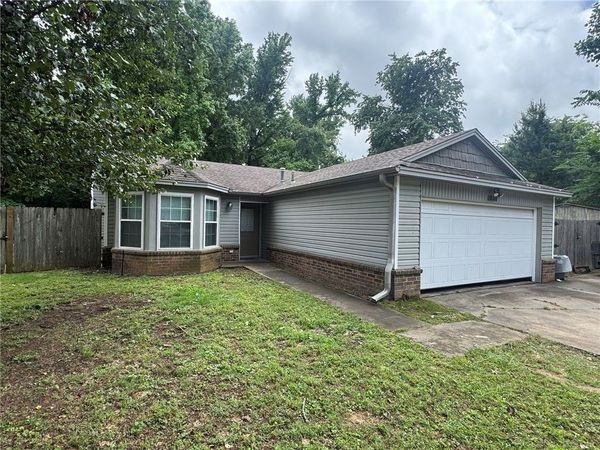 1010 E 23rd Street , Russellville, AR 72801