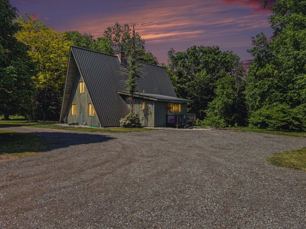 8855 Roosevelt Road, Holton, MI 49425