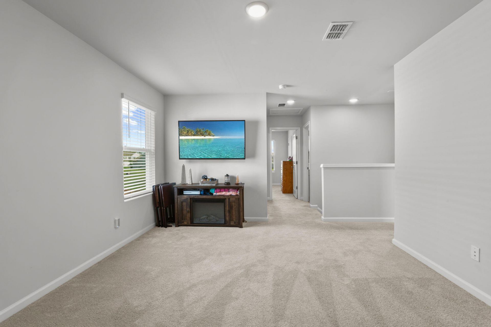 222 W Bradford Pointe Drive Photo 12