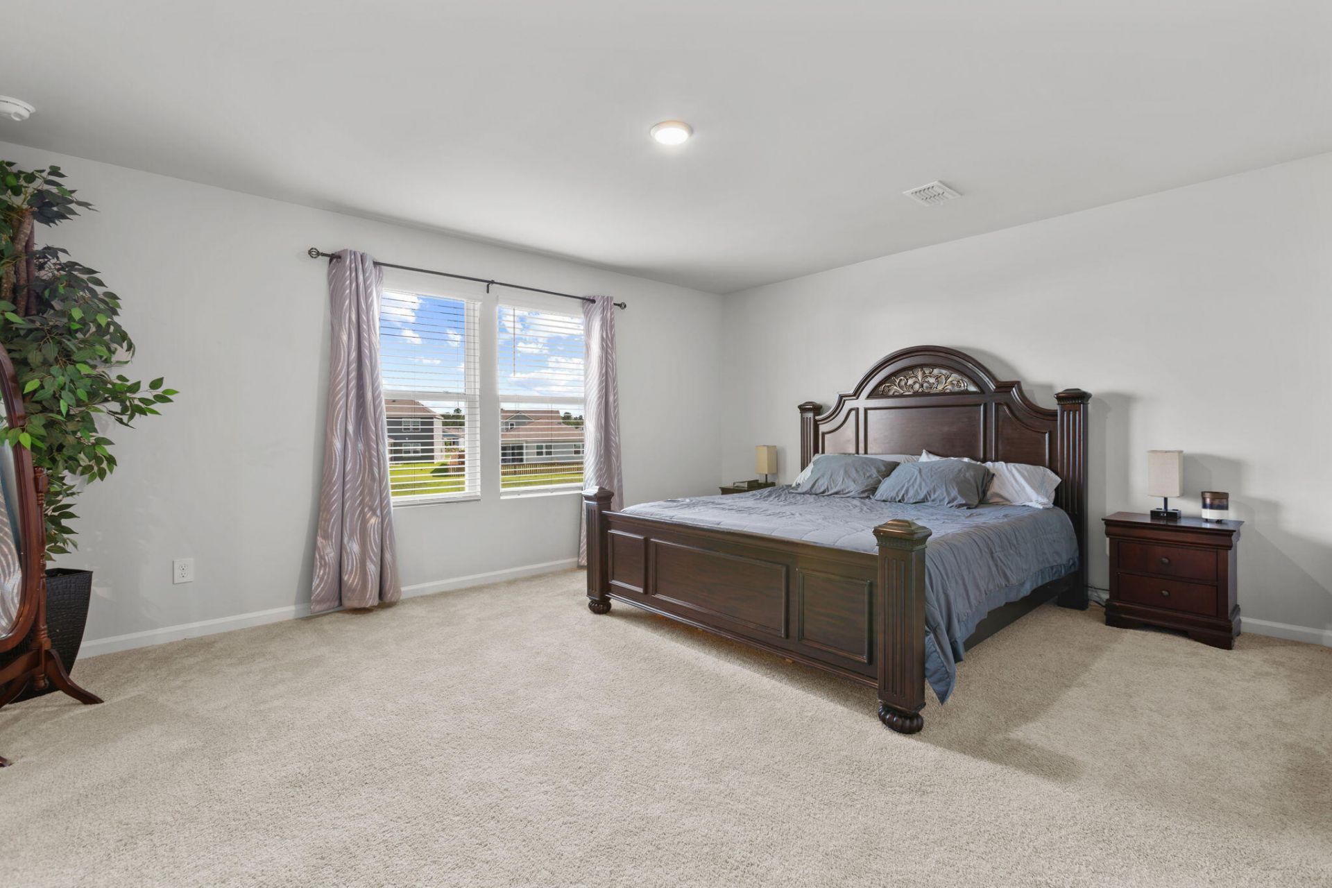 222 W Bradford Pointe Drive Photo 13