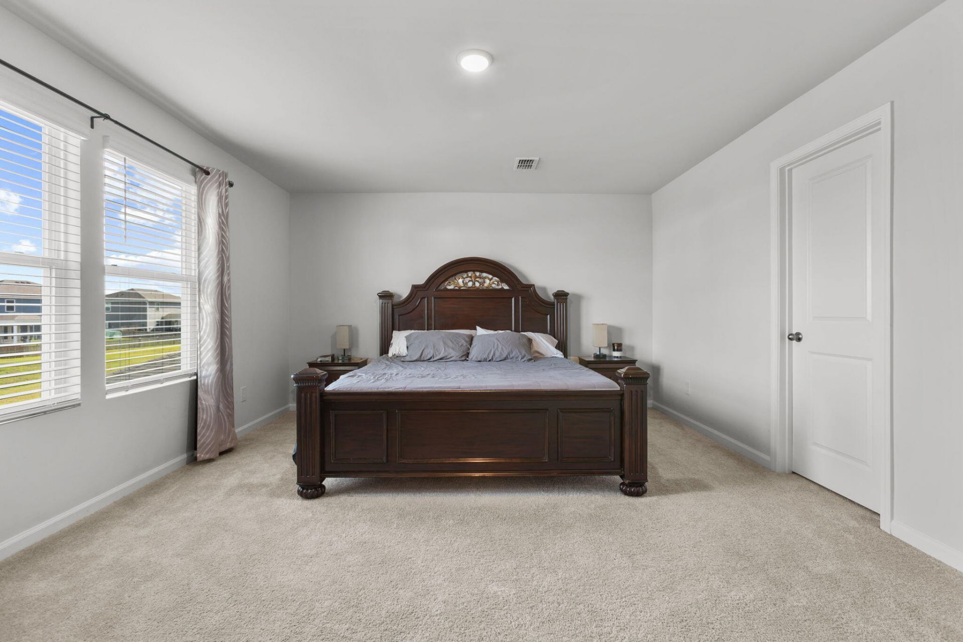 222 W Bradford Pointe Drive Photo 14