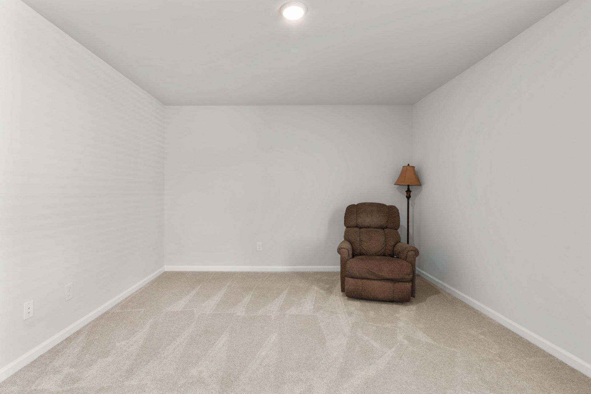 222 W Bradford Pointe Drive Photo 23