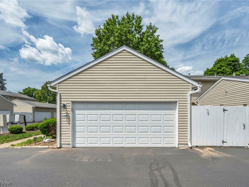 2499 Barth Drive , Uniontown, OH 44685 Photo 3