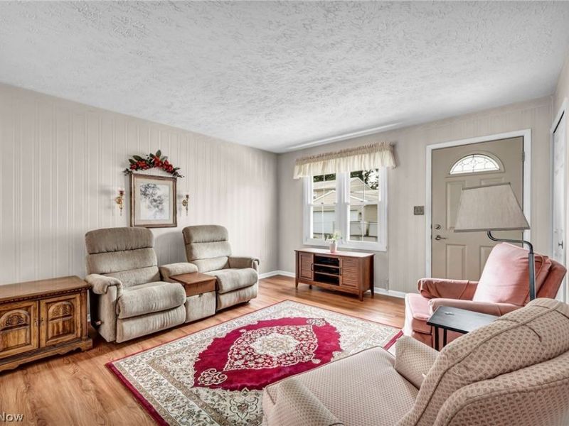 2499 Barth Drive , Uniontown, OH 44685 Photo 4