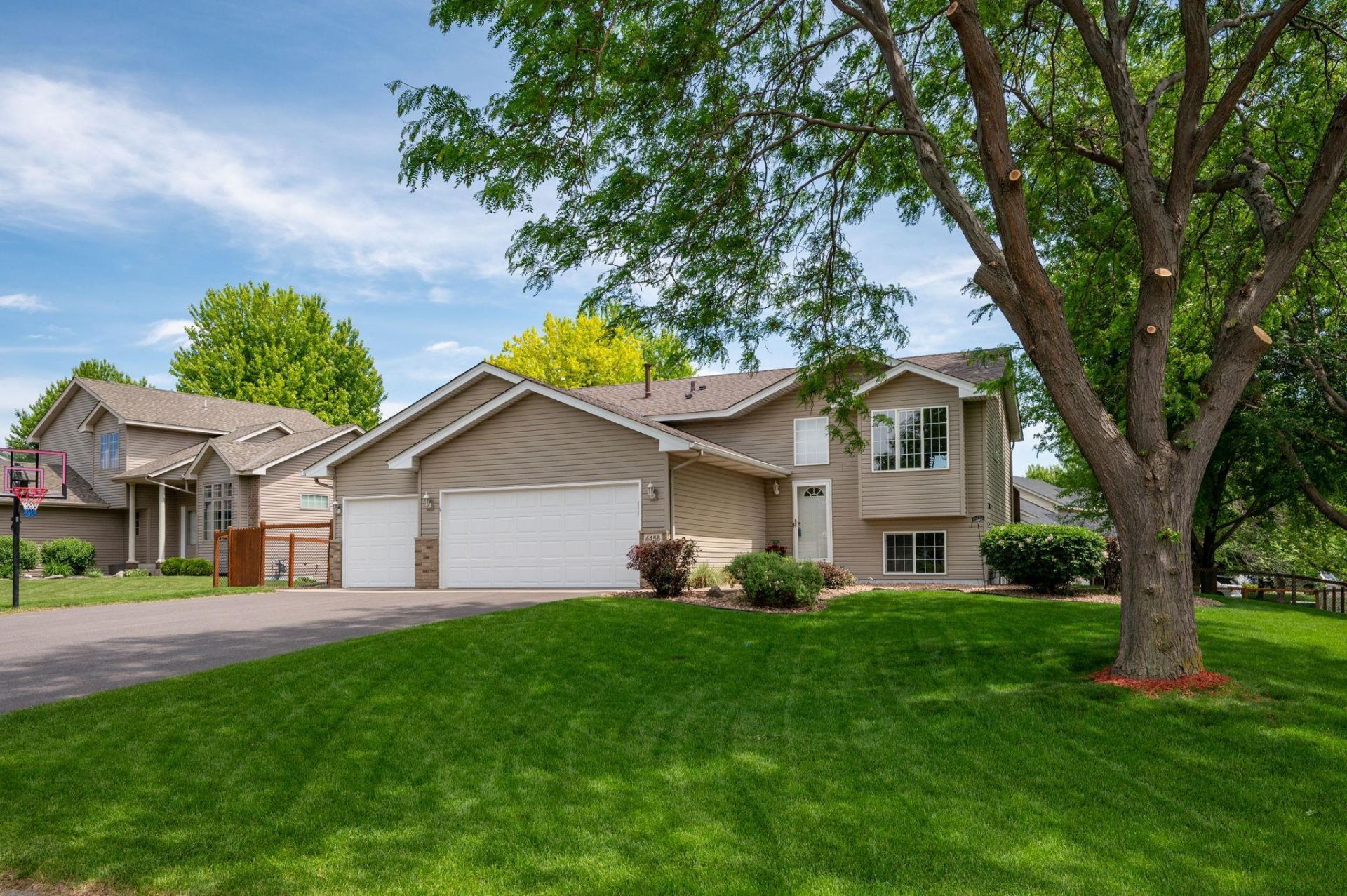 4458 Mayelin Avenue NE, Saint Michael, MN 55376