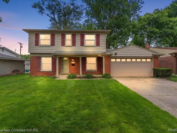15602 Comstock Street , Livonia, MI 48154