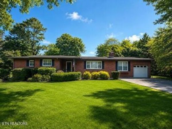 6810 Dorchester Drive, Knoxville, TN 37909