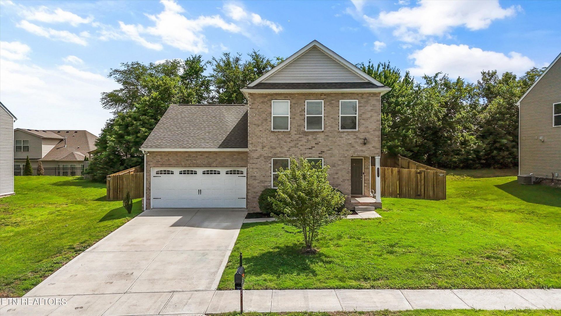 930 Spring Creek St, Maryville, TN 37801 Main Photo