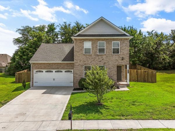 930 Spring Creek St, Maryville, TN 37801