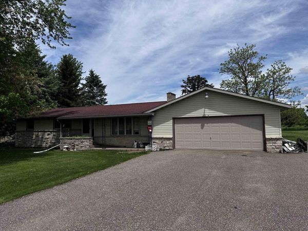 520 E CLARK STREET, Unity, WI 54488