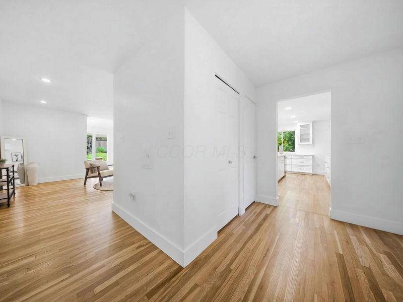 2700 Fishinger Road , Upper Arlington, OH 43221 Photo 5