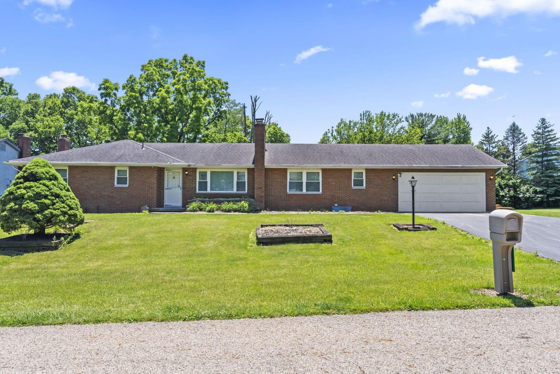 5875 Meadowridge Court, Grove City, OH 43123 Main Photo