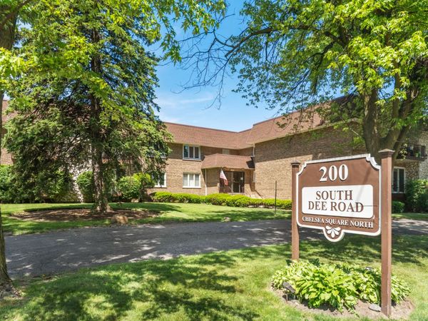 200 S Dee Road , Unit 1D, Park Ridge, IL 60068