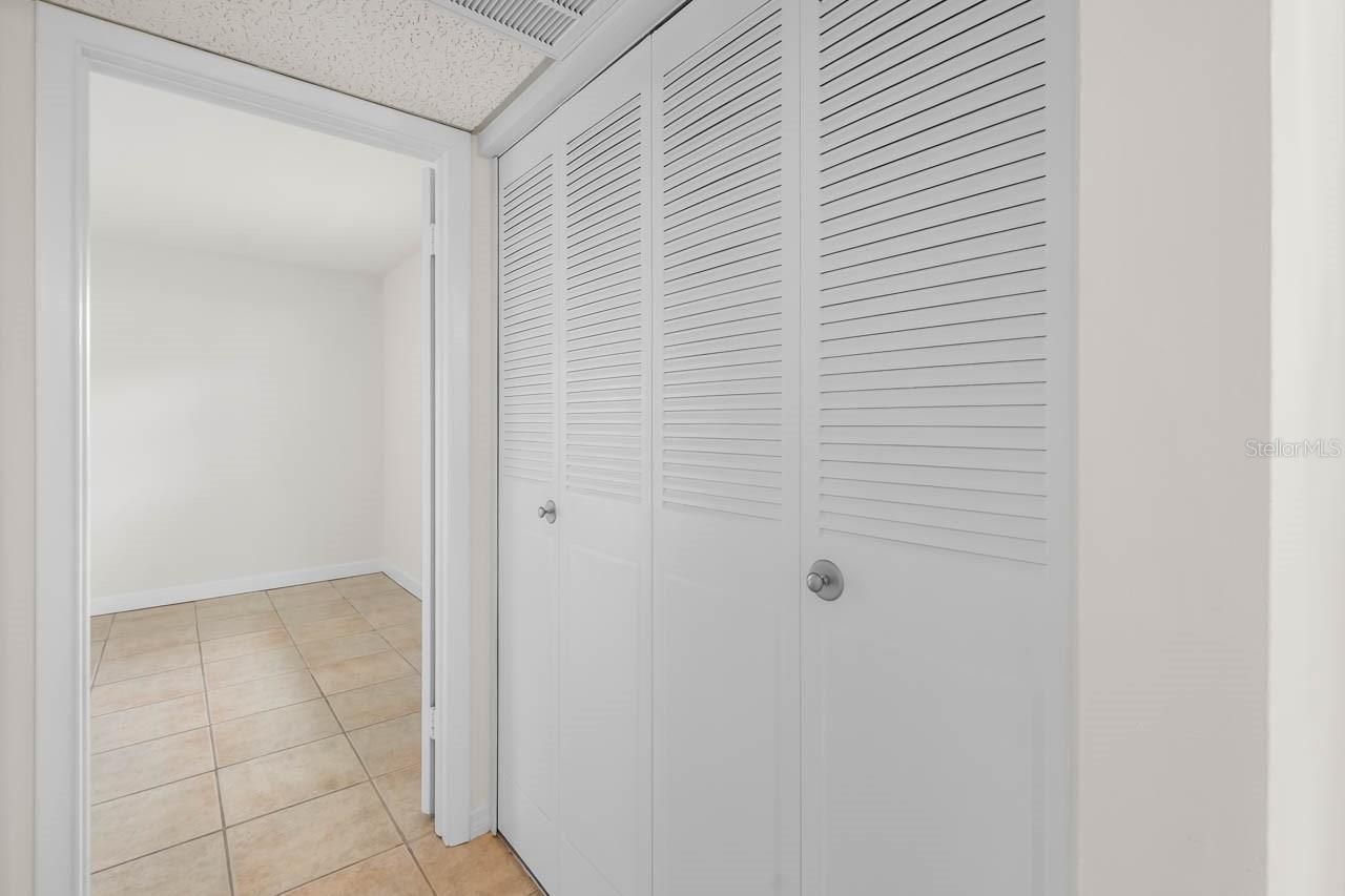 201 Kings Boulevard, Unit 19, Sun City Center, FL 33573 Photo
