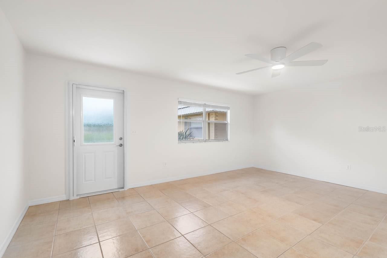 201 Kings Boulevard, Unit 19, Sun City Center, FL 33573 Photo