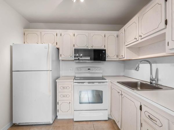 201 KINGS BOULEVARD , Unit 19, SUN CITY CENTER, FL 33573