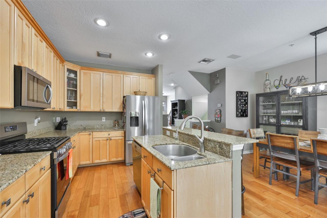 3002 Bayshore Pointe Drive , Tampa, FL 33611 Photo
