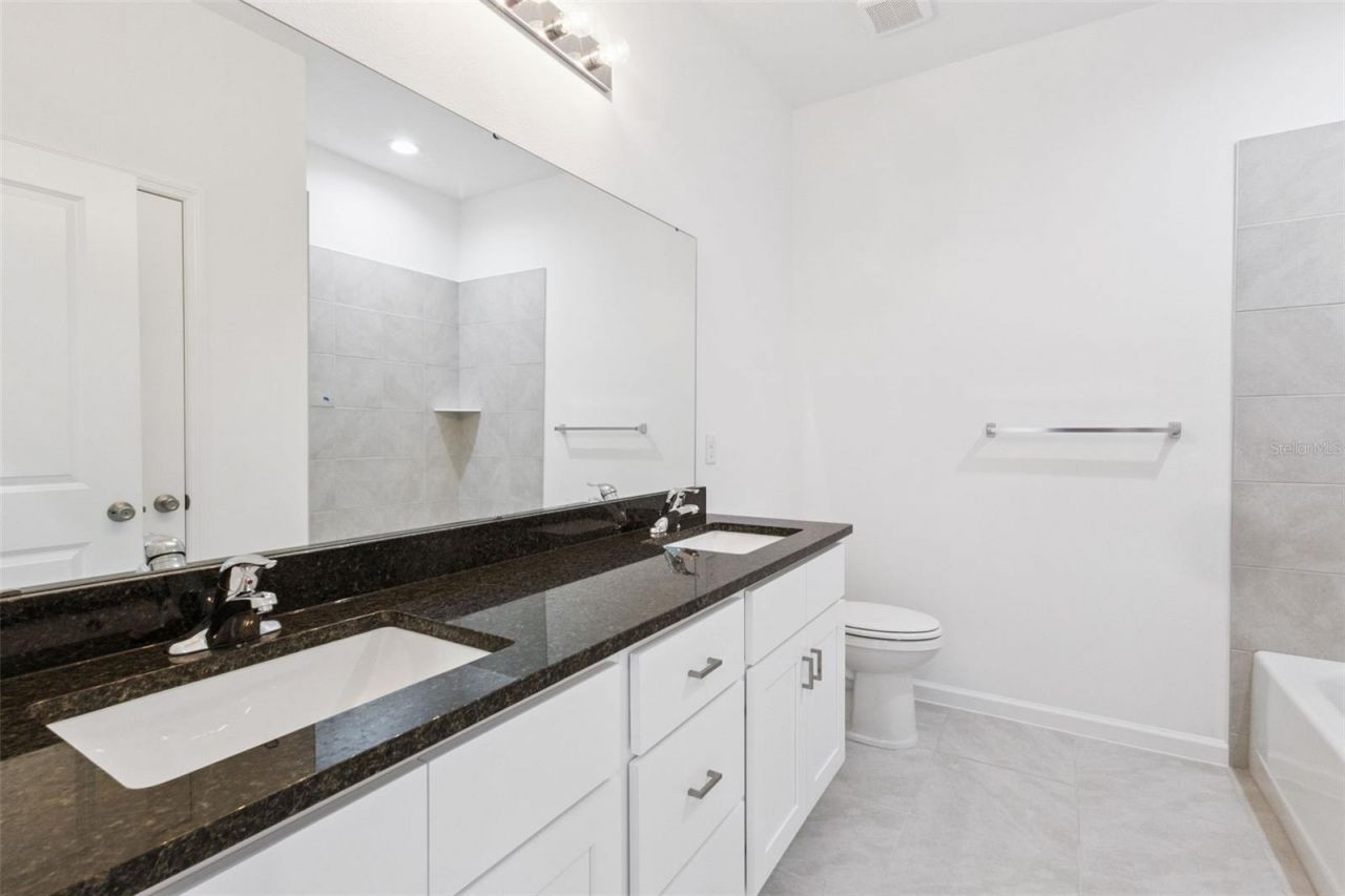 3712 Watercliff Circle, Grand Island, FL 32735 Photo