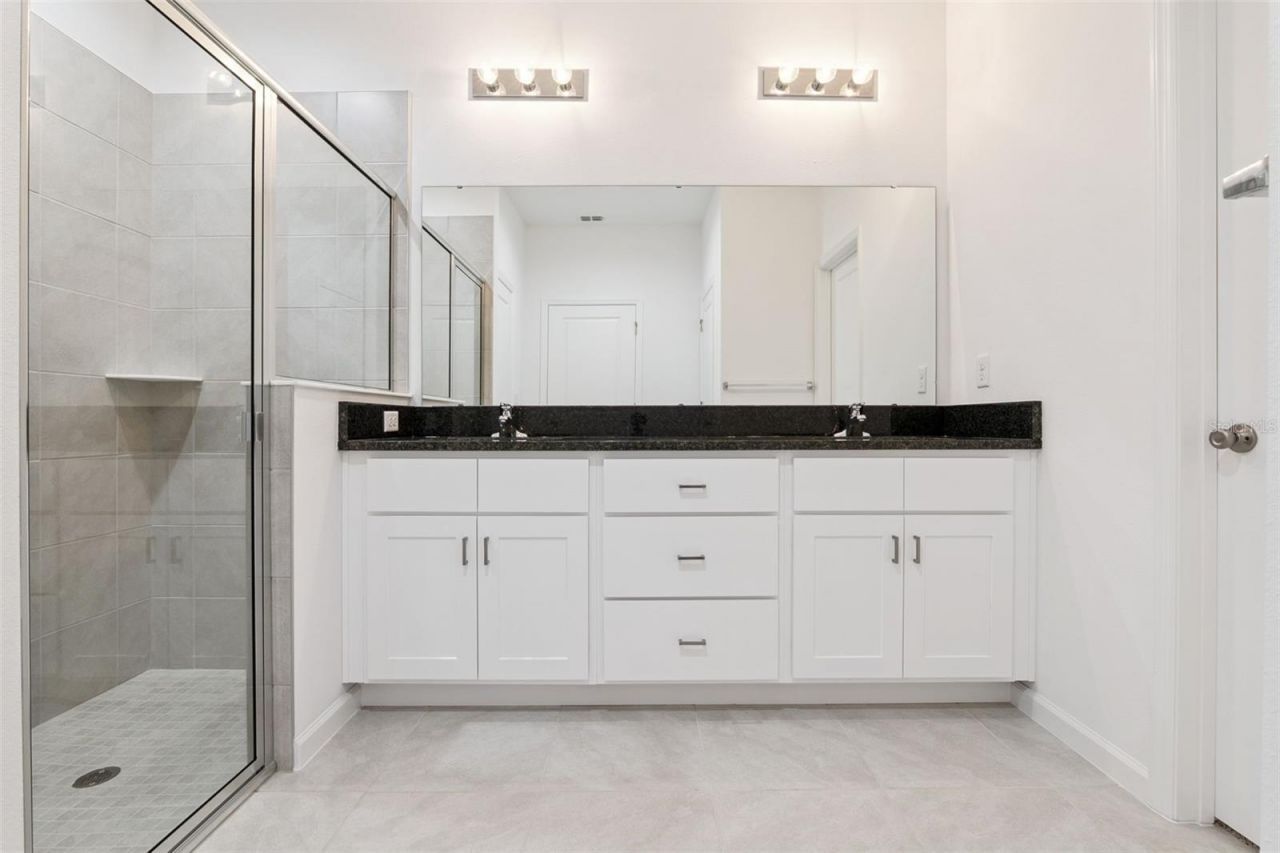 3712 Watercliff Circle, Grand Island, FL 32735 Photo