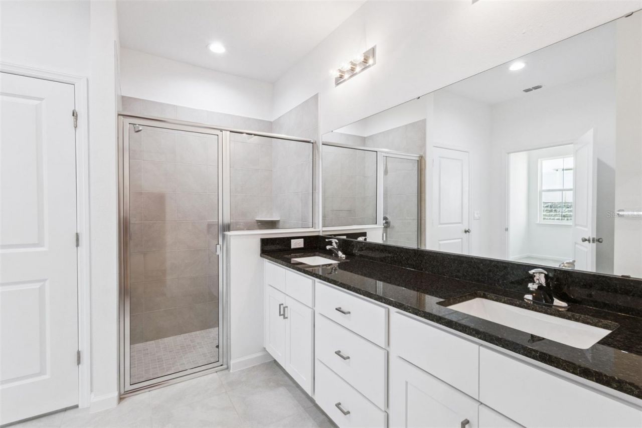 3712 Watercliff Circle, Grand Island, FL 32735 Photo