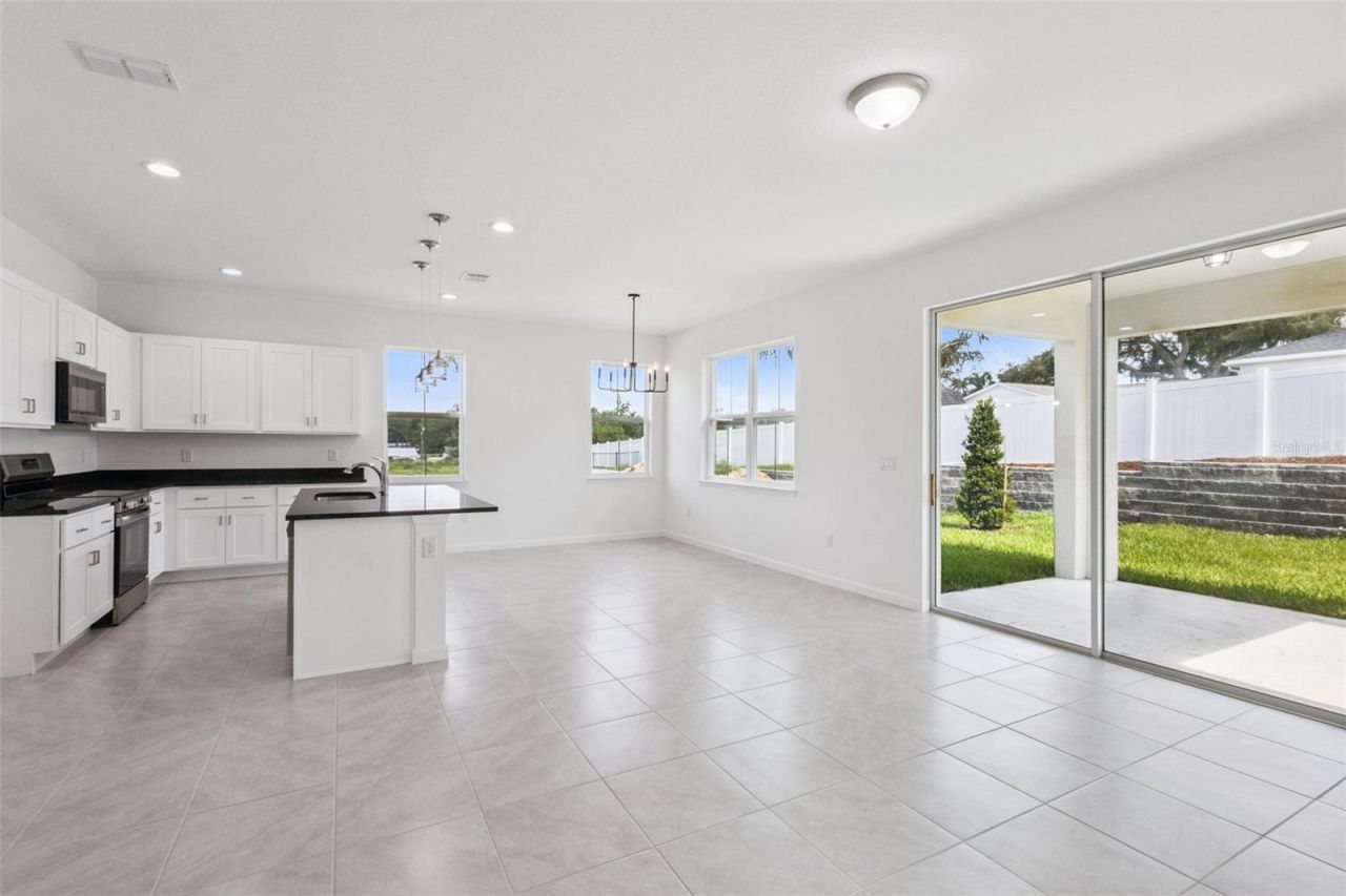 3712 Watercliff Circle, Grand Island, FL 32735 Photo