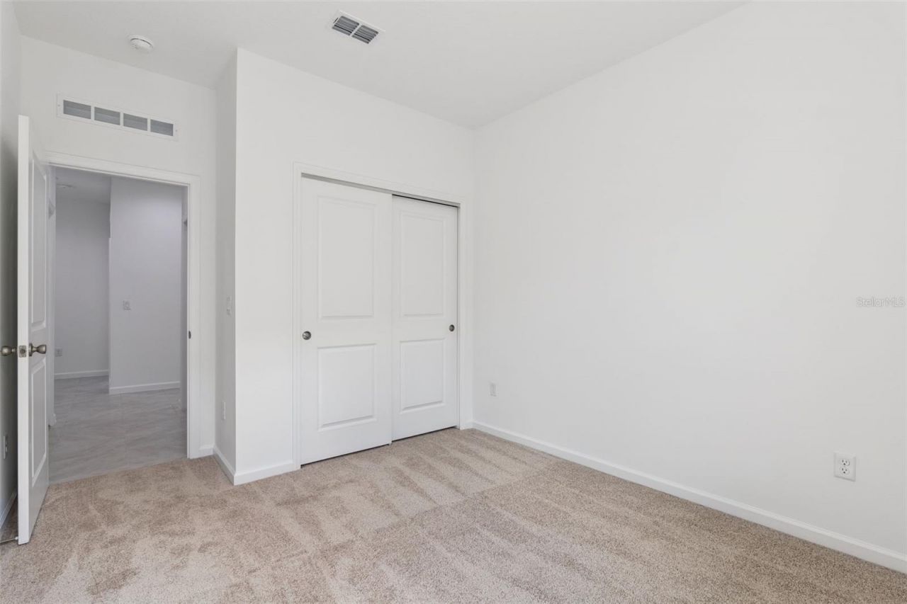 3712 Watercliff Circle, Grand Island, FL 32735 Photo