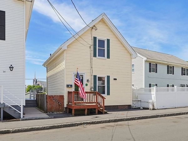 36 Warner St, Gloucester, MA 01930