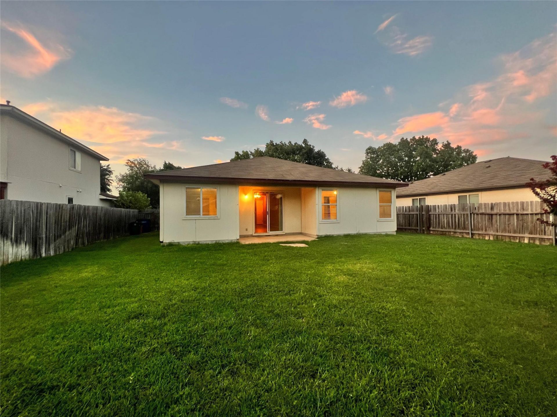 6901 Broad Brook Dr, Austin, TX 78747 Main Photo