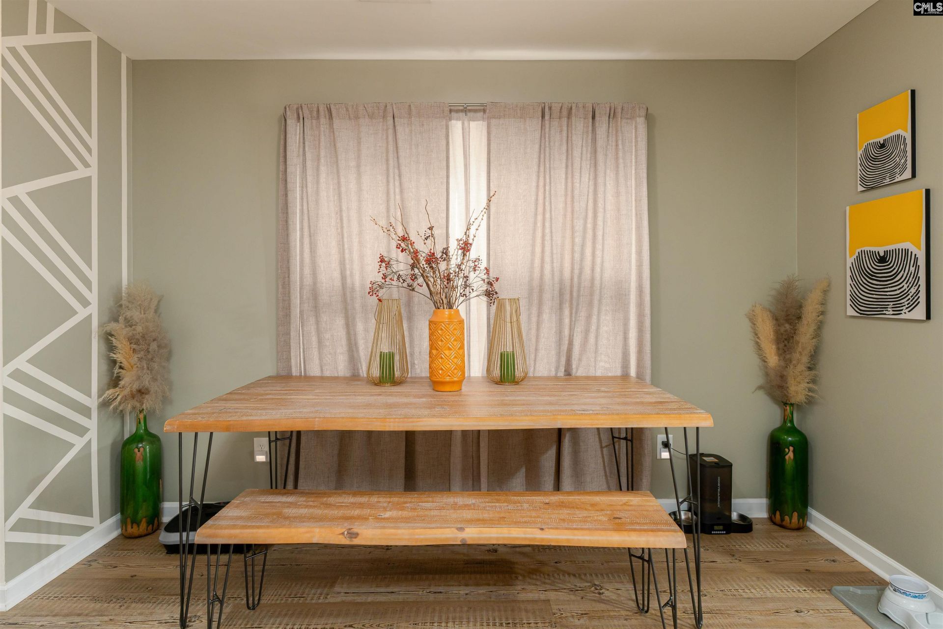 121 Travers Lane  Photo 11