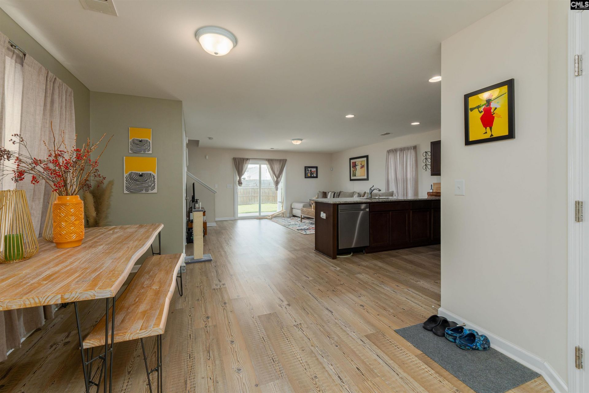 121 Travers Lane  Photo 12
