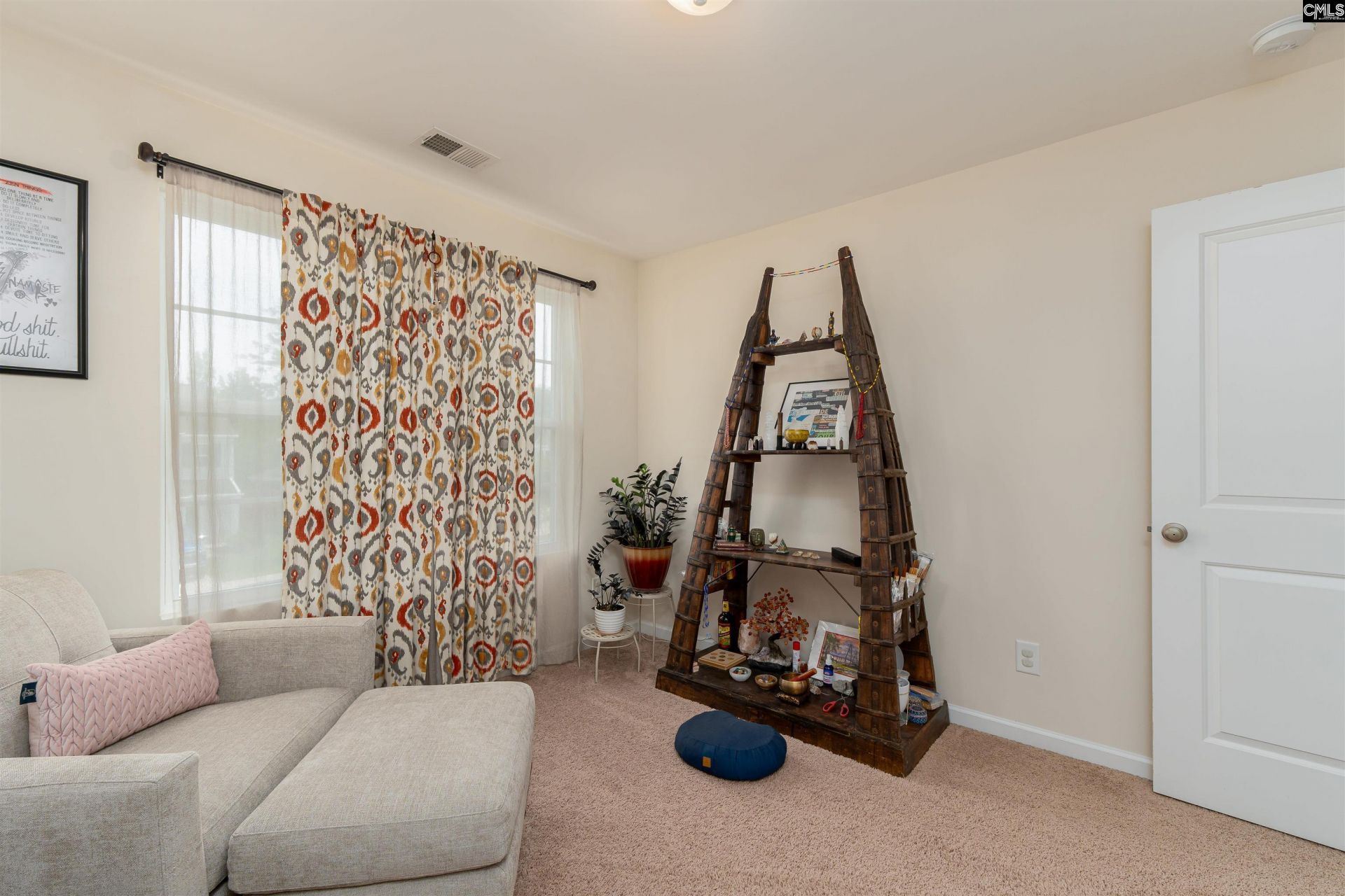 121 Travers Lane  Photo 16