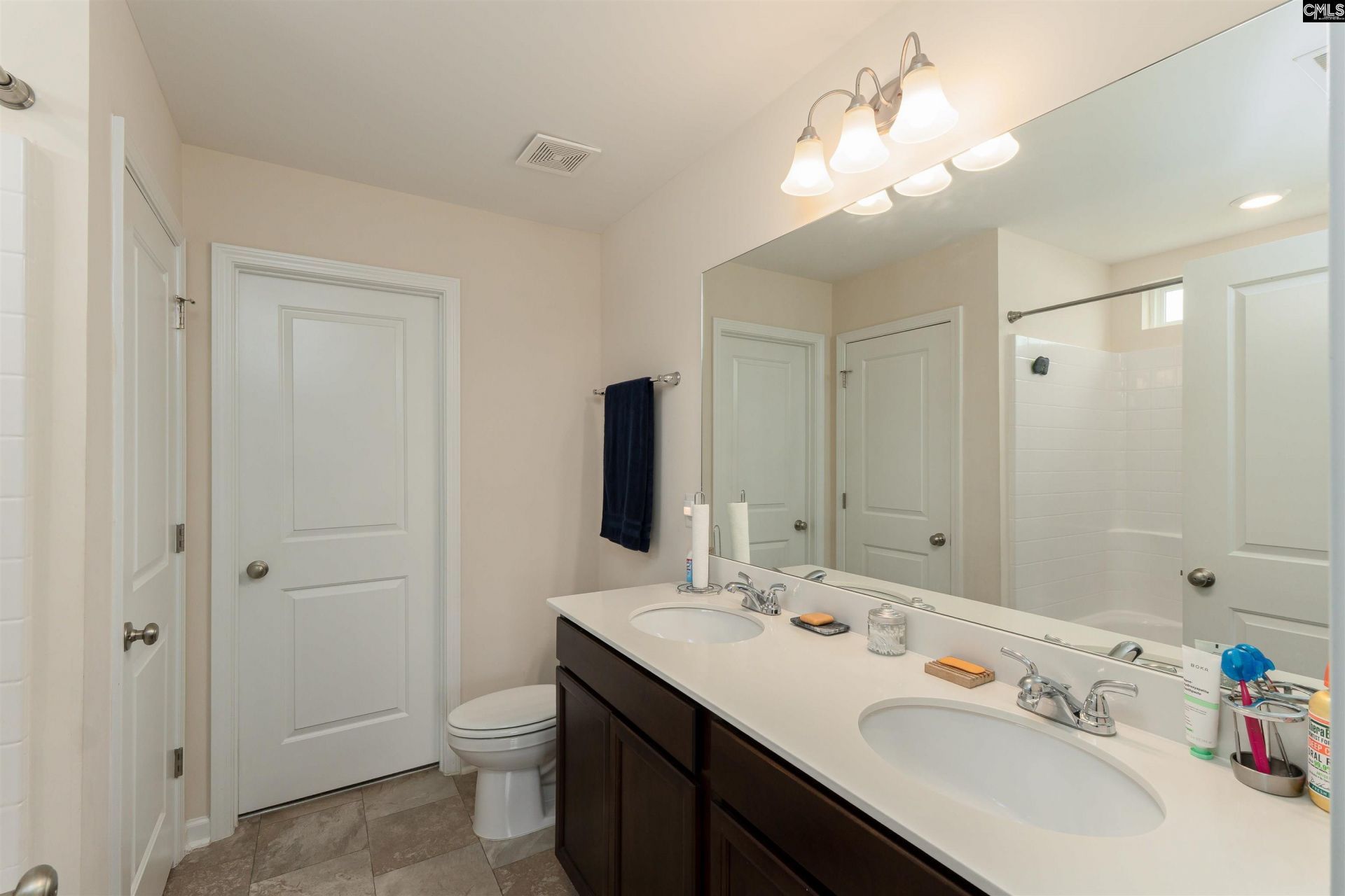 121 Travers Lane  Photo 18