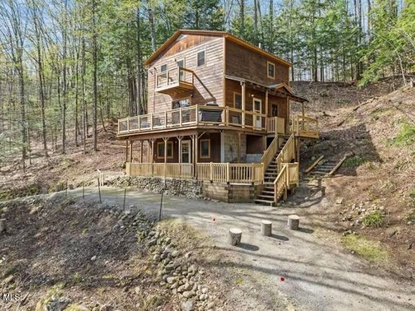 1487 River Road, Warrensburg, NY 12885