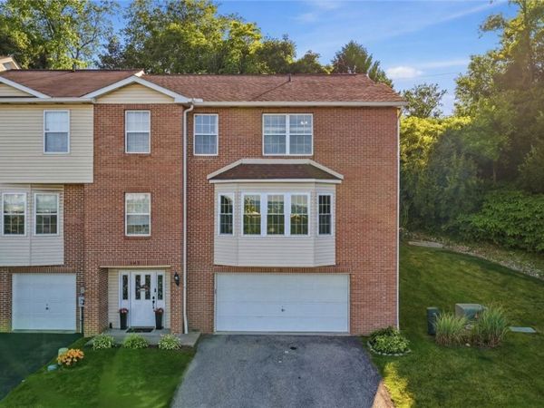 701 Wingate Dr, Pittsburgh, PA 15205