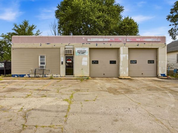 318 E Business 30 , Lisbon, IA 52253