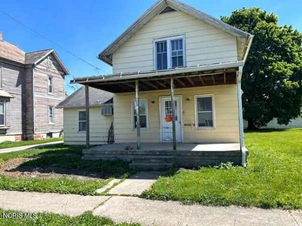 209 W Broadway Street , Maumee, OH 43537