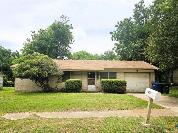 1203 Curry Avenue, Copperas Cove, TX 76522
