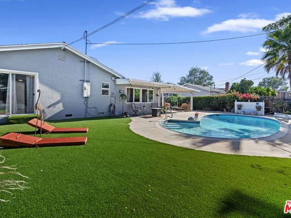 21829 Rodax Street , Canoga Park, CA 91304