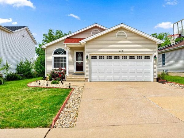 2315 W MINERS Drive, Dunlap, IL 61525