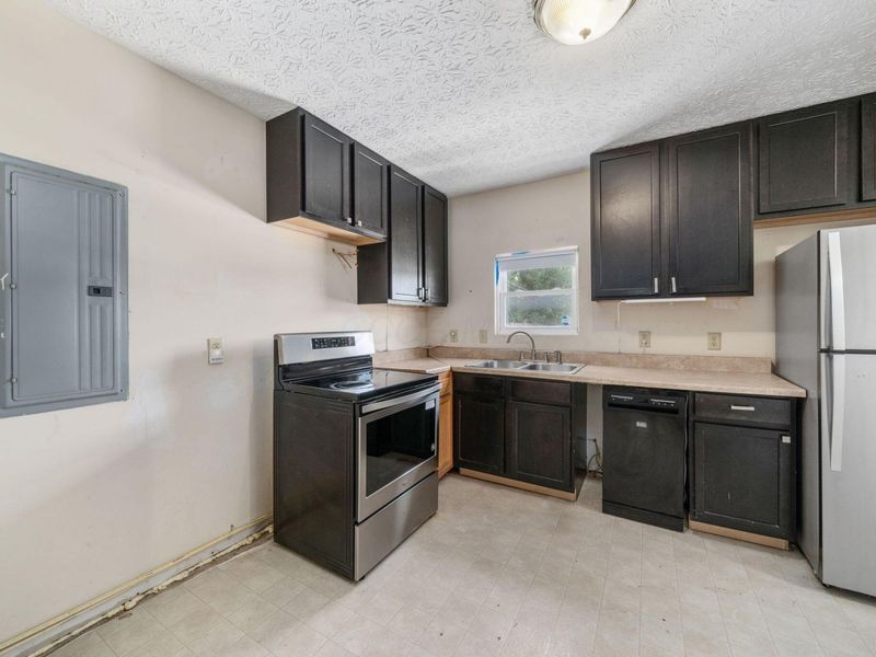 1015 Lockbourne Road , Columbus, OH 43206 Photo 12