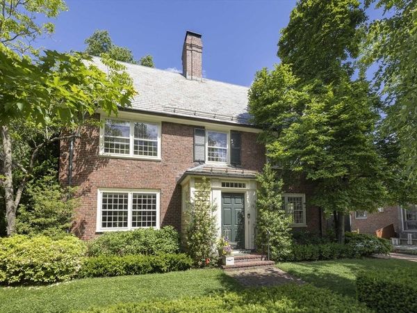 19 Gray Gardens East, Cambridge, MA 02138