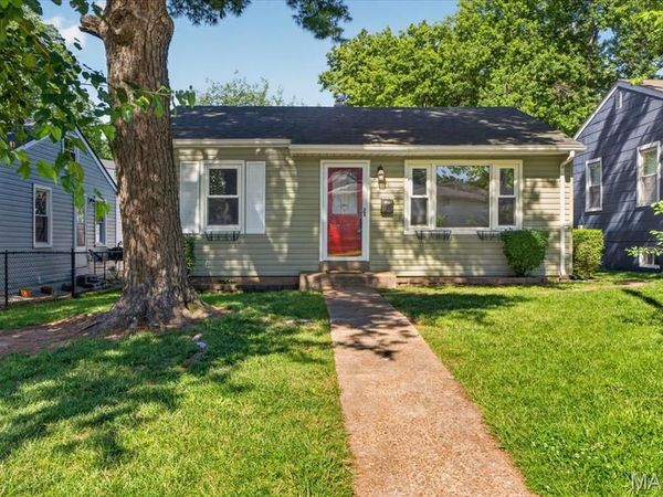 1433 Kraft Street , St Louis, MO 63139