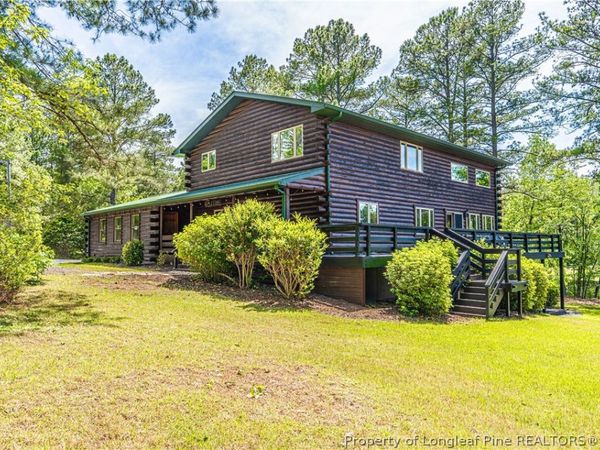 105 Lakewood Drive , Aberdeen, NC 28315