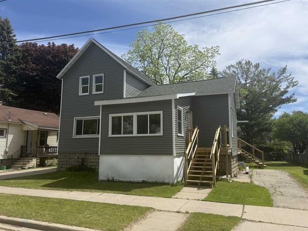 810 4TH STREET, Menominee, WI 49858