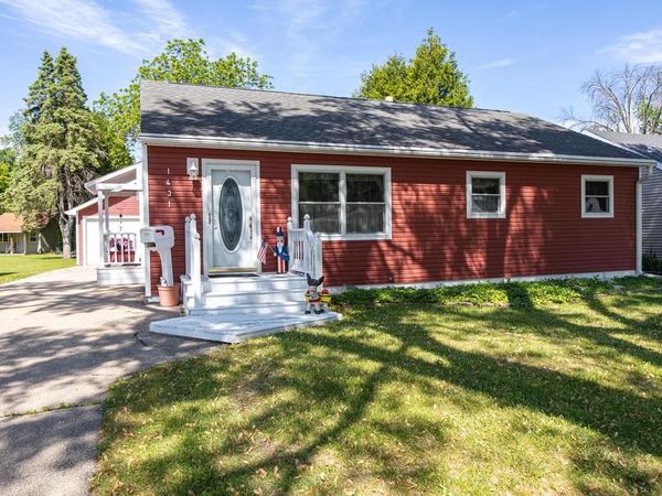 1431 S WALDEN AVENUE, Appleton, WI 54915