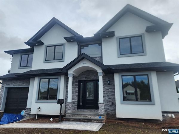 316 Hayes Drive, SADDLE BROOK, NJ 07663