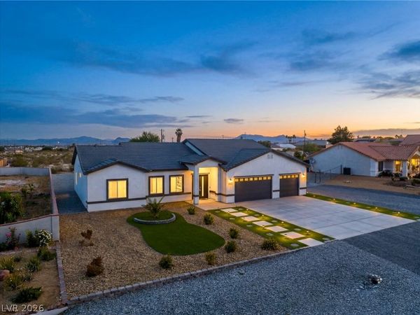 2120 Iroquois Avenue , Pahrump, NV 89048