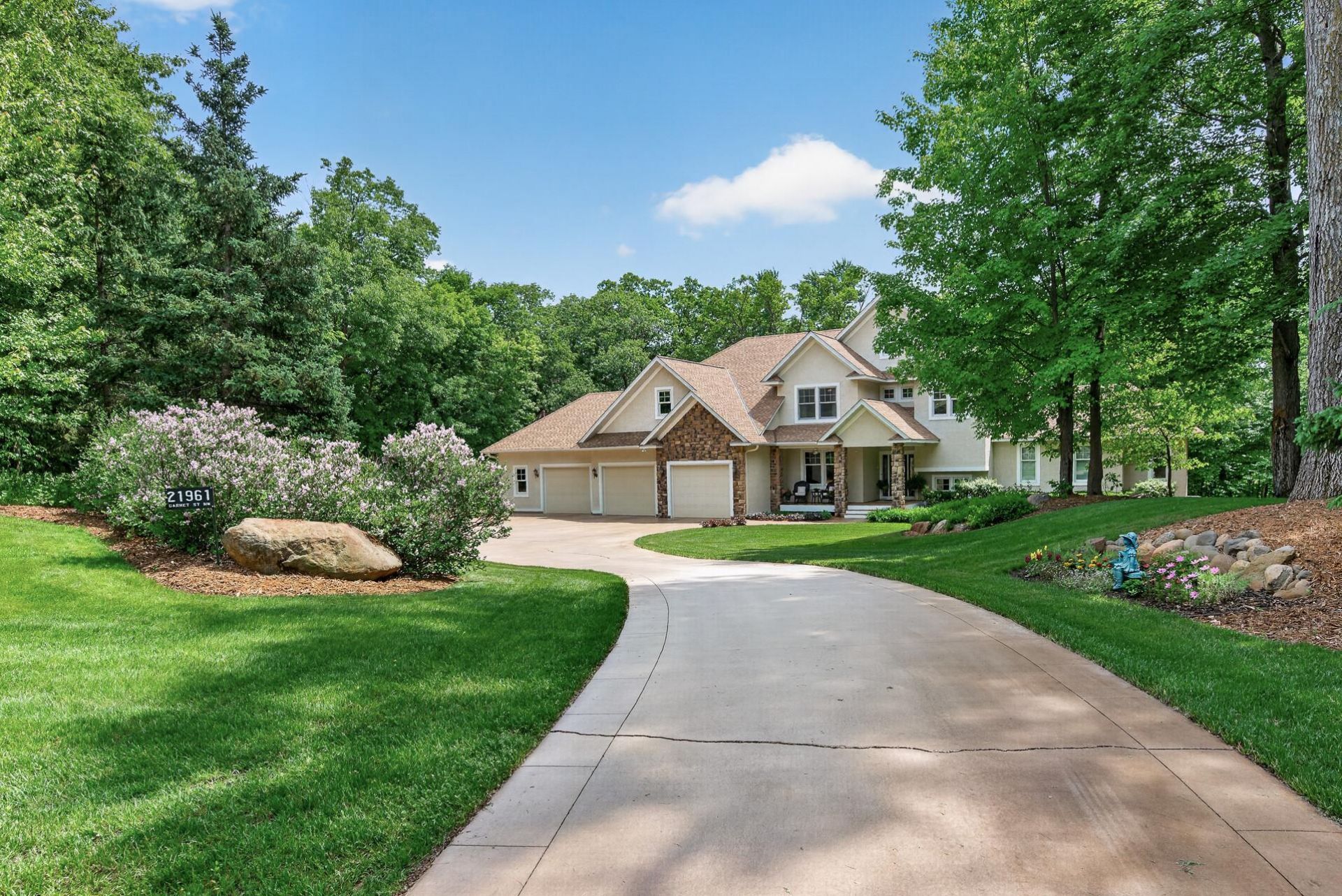 21961 Garnet Street NW, Nowthen, MN 55330