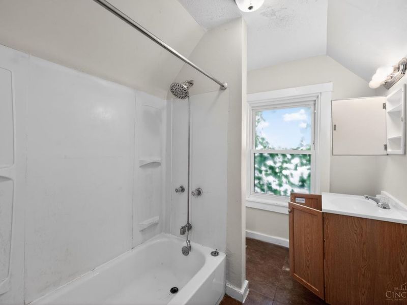 3845 Olivette Avenue, Cheviot, OH 45211 Photo 14