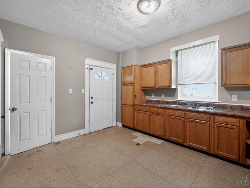 3845 Olivette Avenue, Cheviot, OH 45211 Photo 7